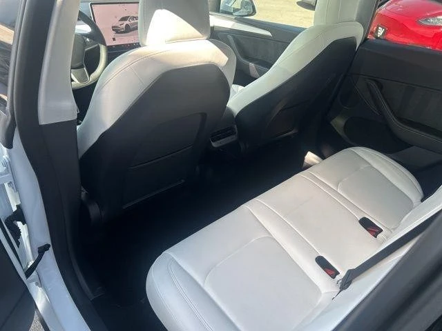 2023 Tesla Model Y Performance - Image 15 of 21