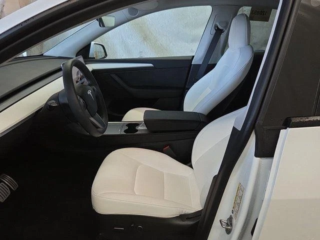 2023 Tesla Model Y Performance - Image 6 of 21