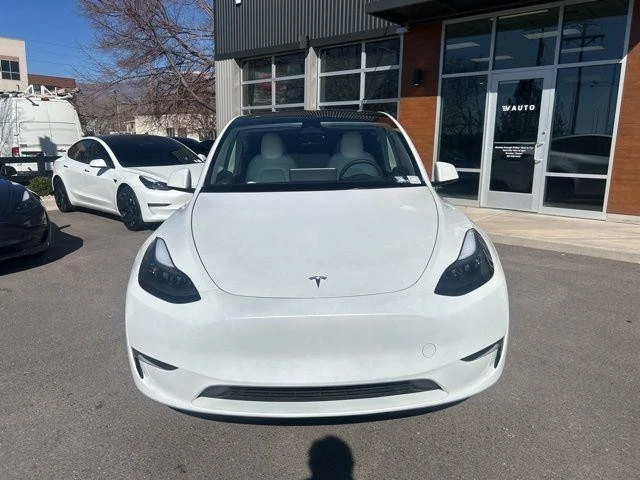 2023 Tesla Model Y Performance - Image 10 of 21