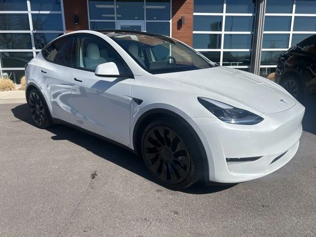 2023 Tesla Model Y Performance - Image 9 of 21