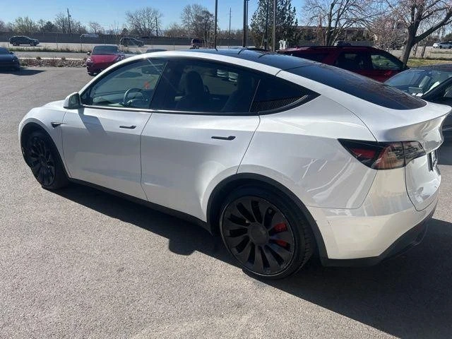 2023 Tesla Model Y Performance - Image 13 of 21