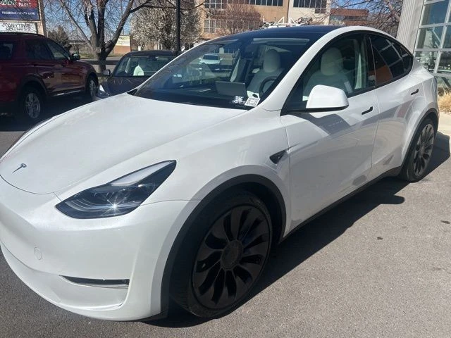 2023 Tesla Model Y Performance - Image 11 of 21
