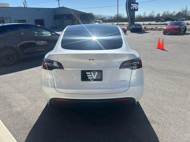 2023 Tesla Model Y Performance - Image 14 of 21