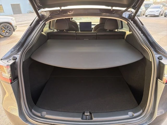 2023 Tesla Model Y Performance - Image 16 of 21