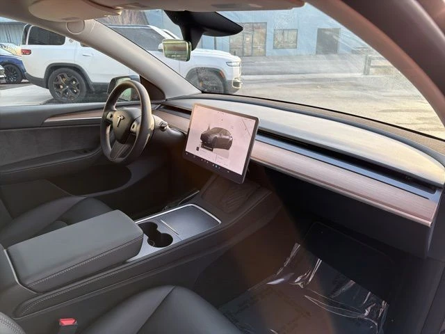 2023 Tesla Model Y Performance - Image 21 of 21