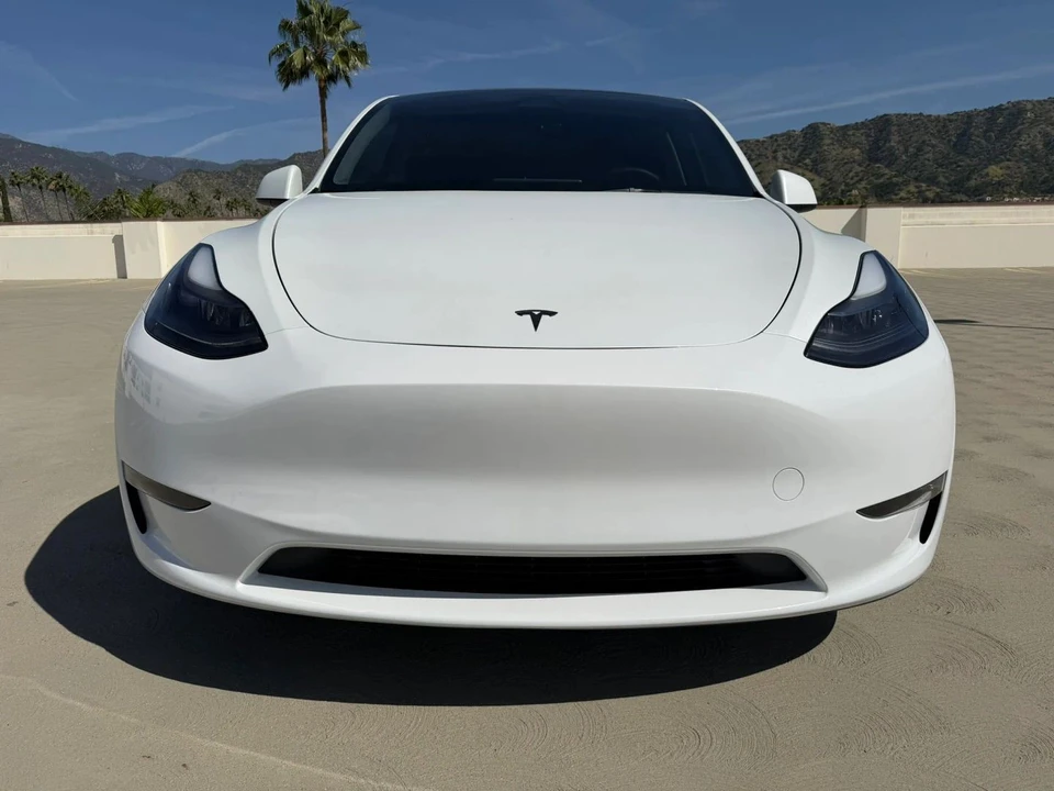 2023 Tesla Model Y Performance - Image 8 of 20
