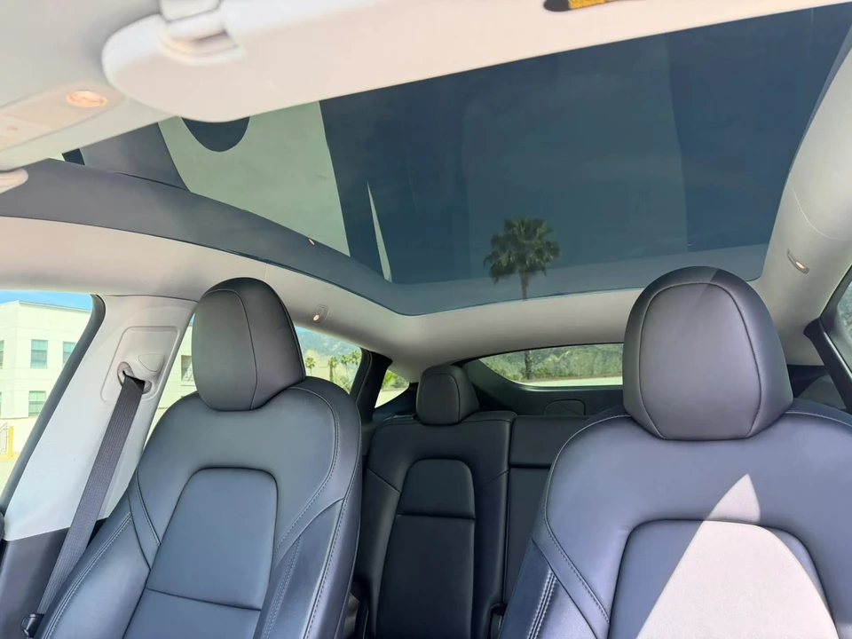 2023 Tesla Model Y Performance - Image 10 of 20