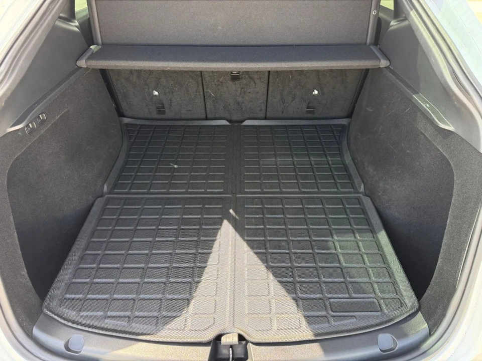 2023 Tesla Model Y Performance - Image 17 of 20
