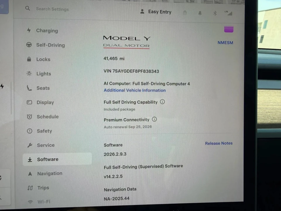 2023 Tesla Model Y Performance - Image 14 of 20