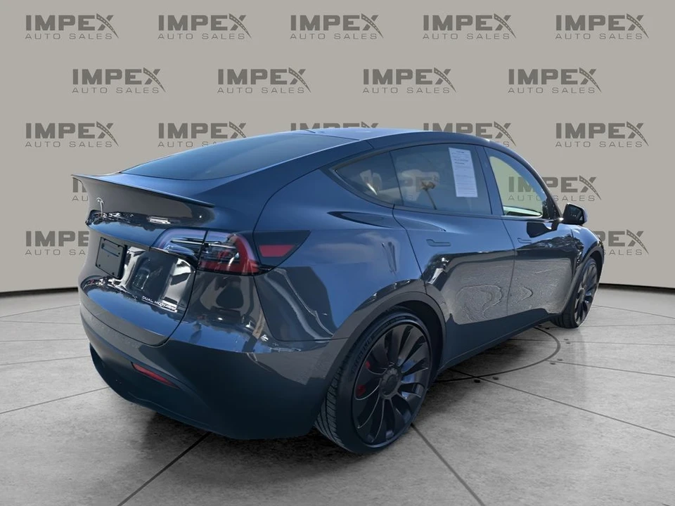 2023 Tesla Model Y Performance - Image 5 of 12