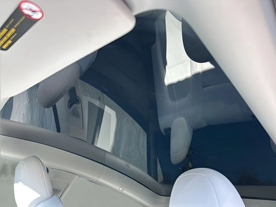 2023 Tesla Model Y Performance - Image 11 of 12