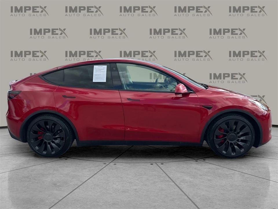 2023 Tesla Model Y Performance - Image 6 of 12