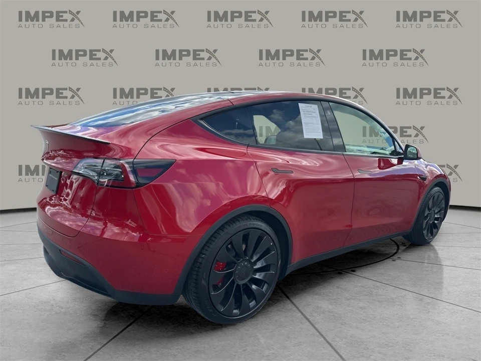 2023 Tesla Model Y Performance - Image 5 of 12