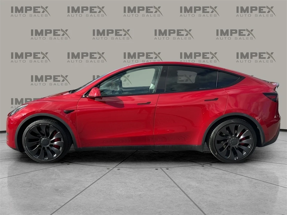 2023 Tesla Model Y Performance - Image 2 of 12