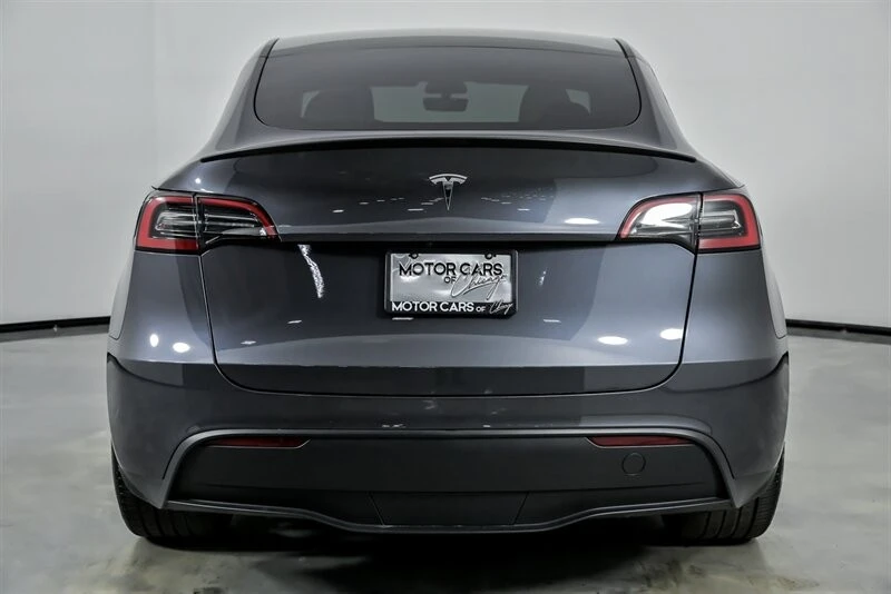 2023 Tesla Model Y Performance - Image 11 of 21