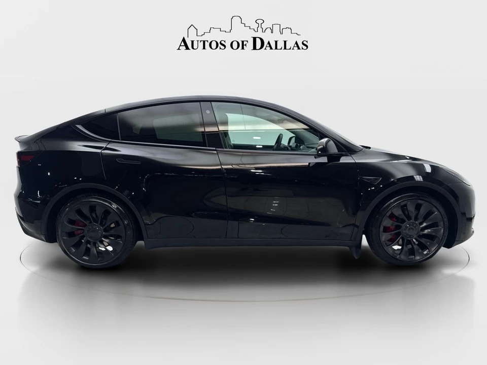 2023 Tesla Model Y Performance - Image 10 of 21