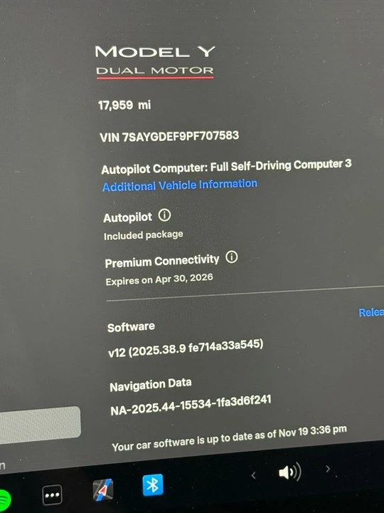 2023 Tesla Model Y Performance - Image 12 of 12