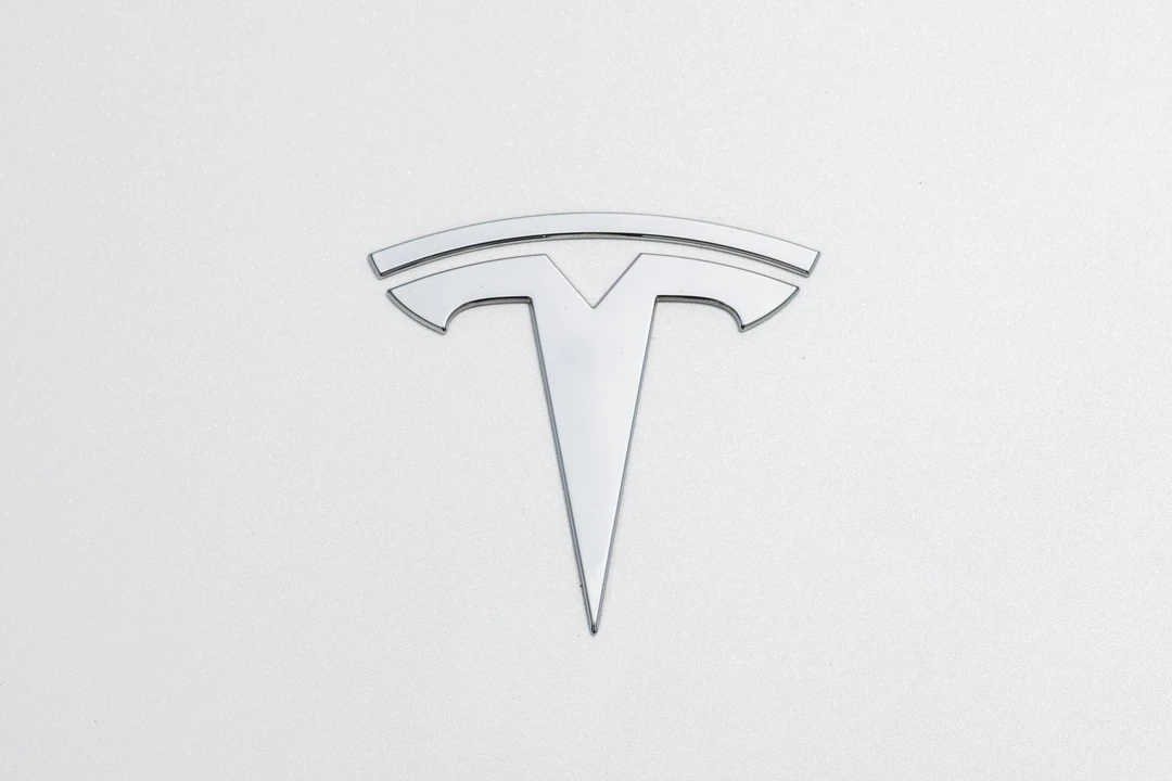 2023 Tesla Model Y Performance - Image 10 of 31
