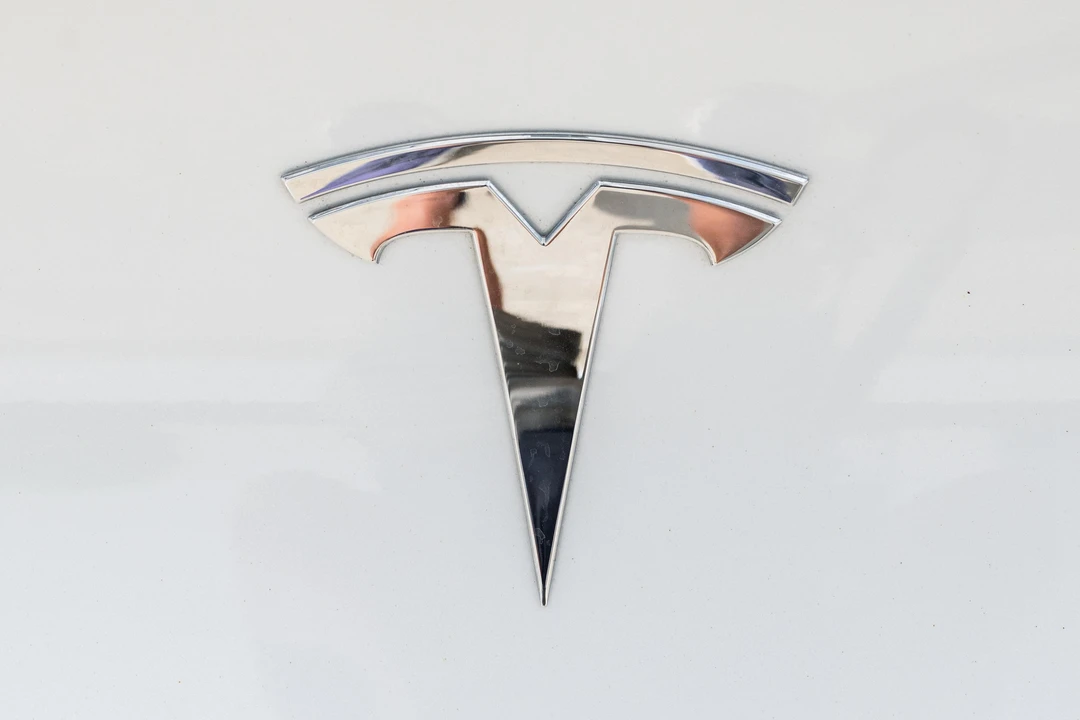 2023 Tesla Model Y Performance - Image 17 of 31