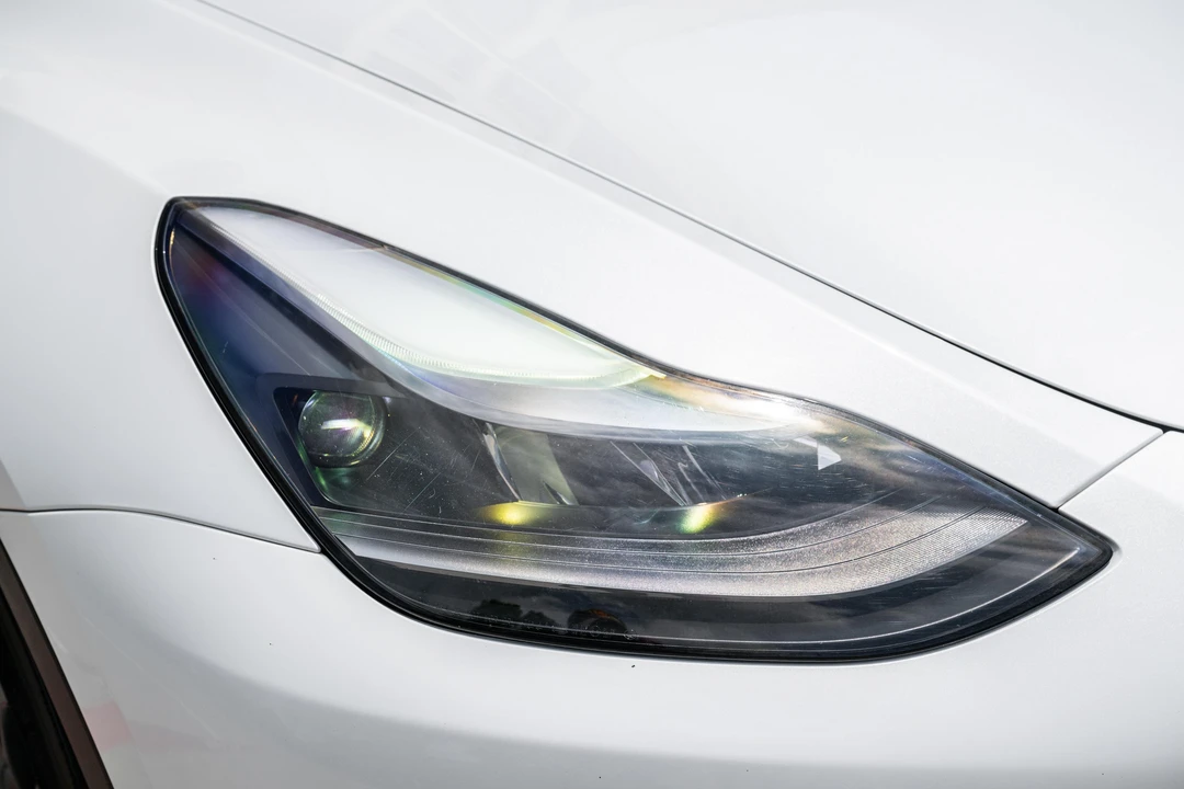 2023 Tesla Model Y Performance - Image 9 of 31