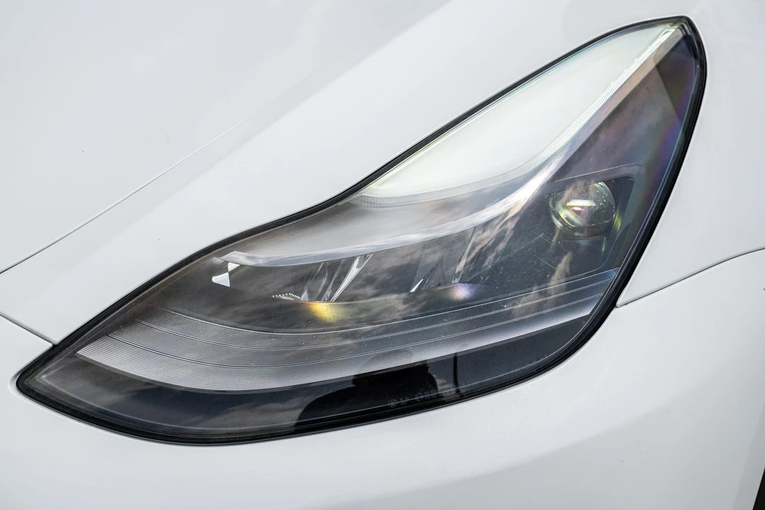 2023 Tesla Model Y Performance - Image 11 of 31