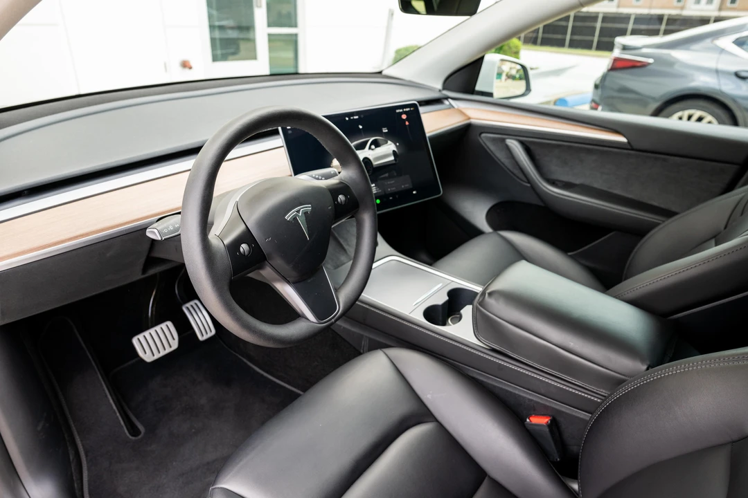 2023 Tesla Model Y Performance - Image 31 of 31