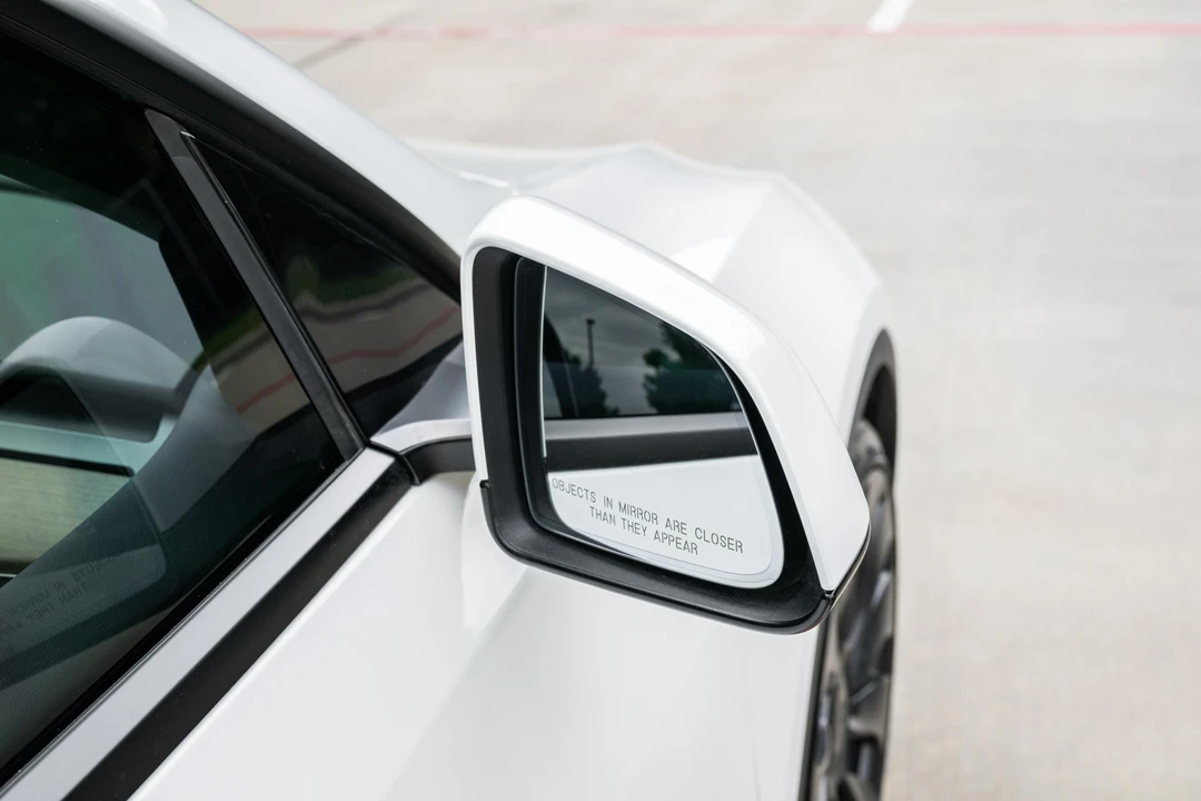2023 Tesla Model Y Performance - Image 22 of 31