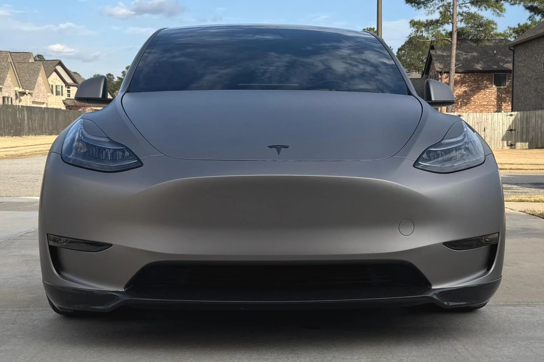 2023 Tesla Model Y Performance - Image 2 of 18