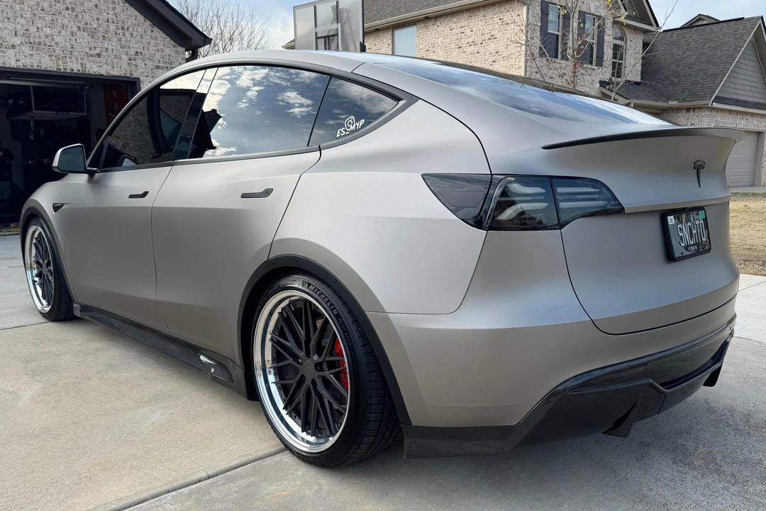2023 Tesla Model Y Performance - Image 6 of 18