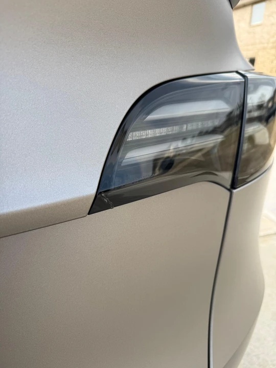 2023 Tesla Model Y Performance - Image 17 of 18