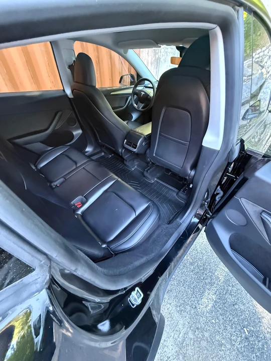 2023 Tesla Model Y Performance - Image 26 of 31