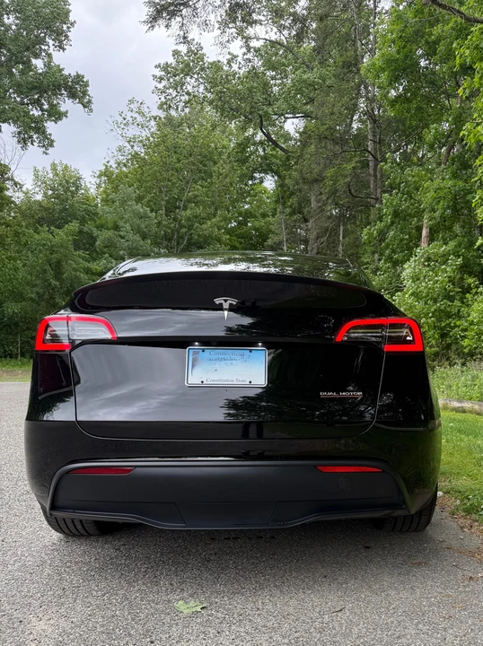 2023 Tesla Model Y Performance - Image 9 of 31