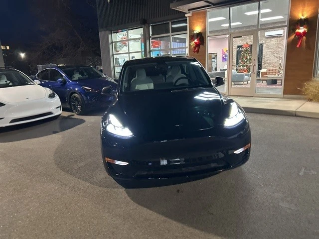 2023 Tesla Model Y Performance - Image 3 of 11