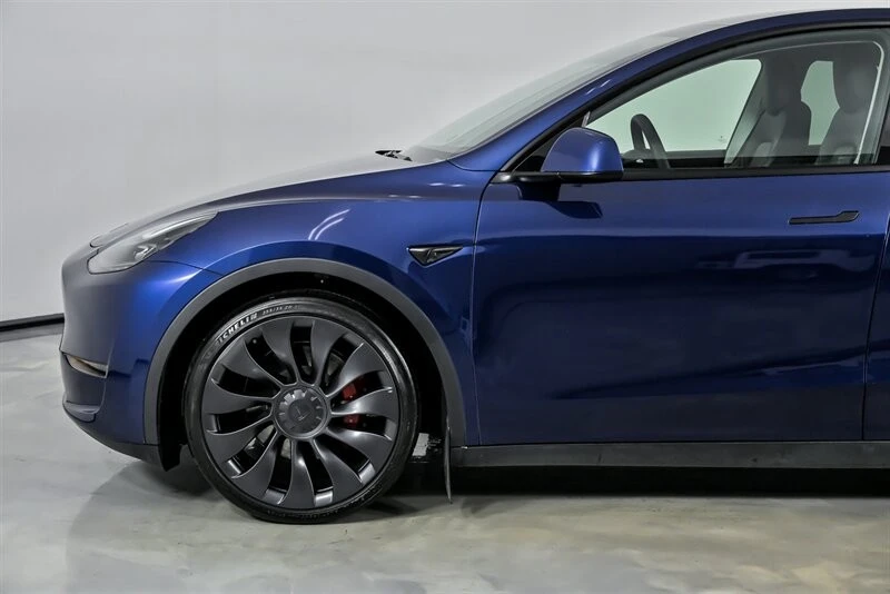 2023 Tesla Model Y Performance - Image 7 of 21