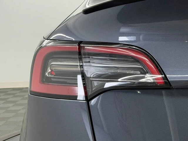 2023 Tesla Model Y Performance - Image 11 of 21