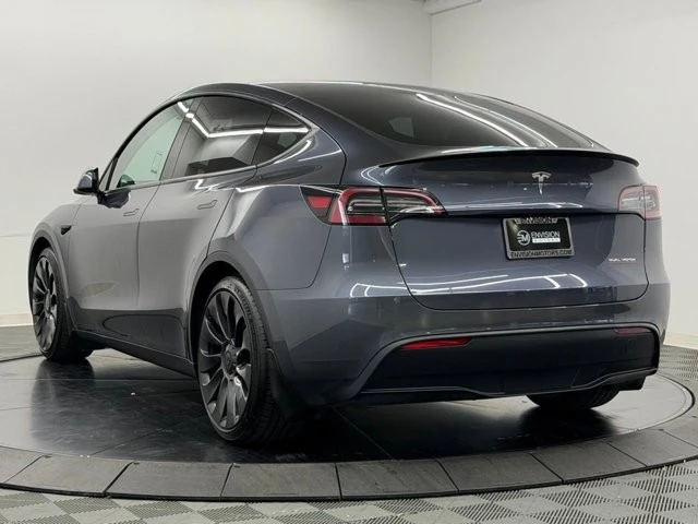 2023 Tesla Model Y Performance - Image 10 of 21