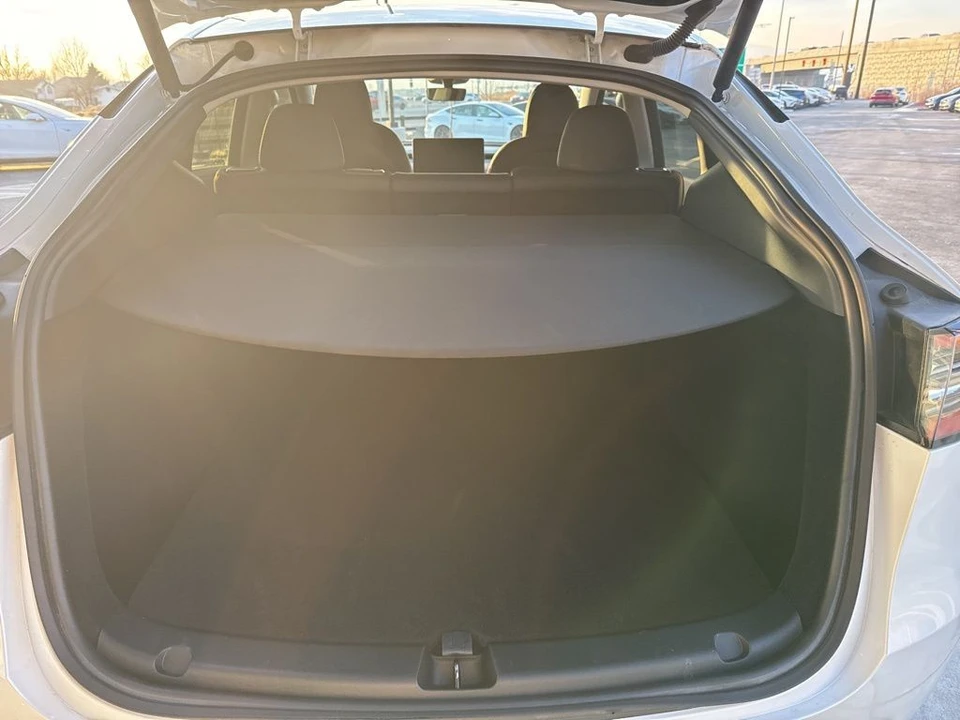 2023 Tesla Model Y Performance - Image 16 of 21