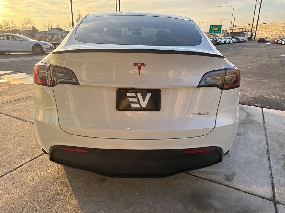 2023 Tesla Model Y Performance - Image 6 of 21