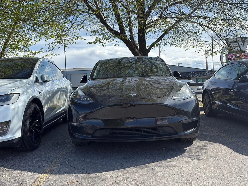 2023 Tesla Model Y Performance - Image 3 of 5