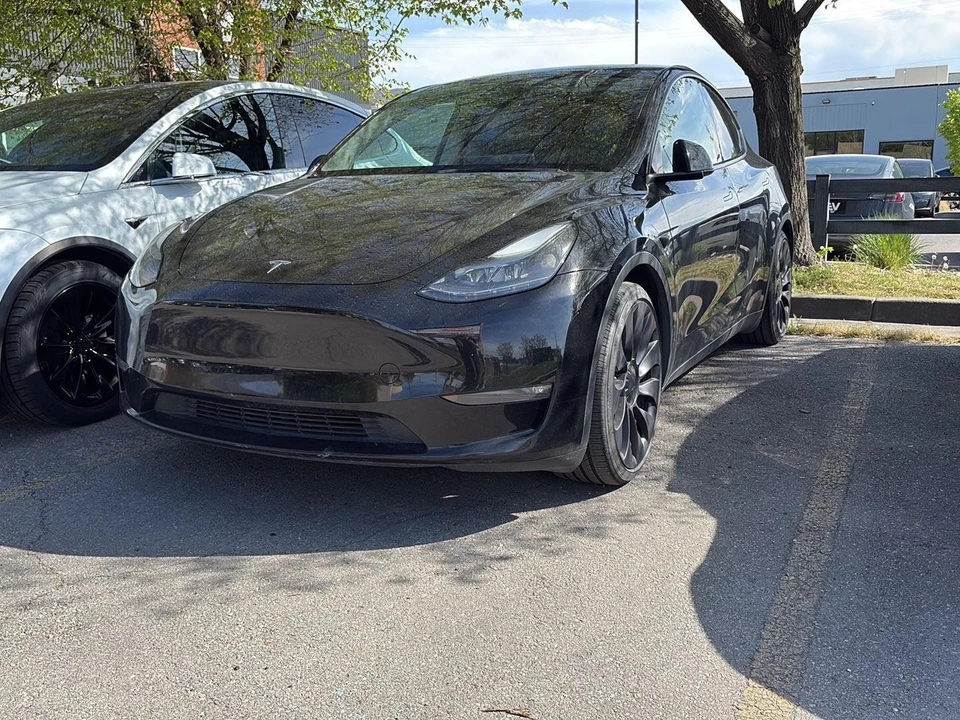 2023 Tesla Model Y Performance - Image 4 of 5