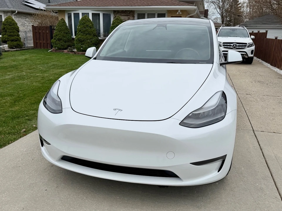 2023 Tesla Model Y Performance - Image 10 of 21