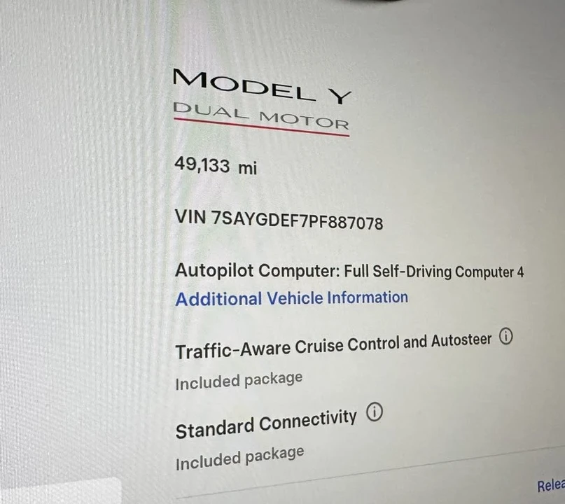 2023 Tesla Model Y Performance - Image 18 of 18