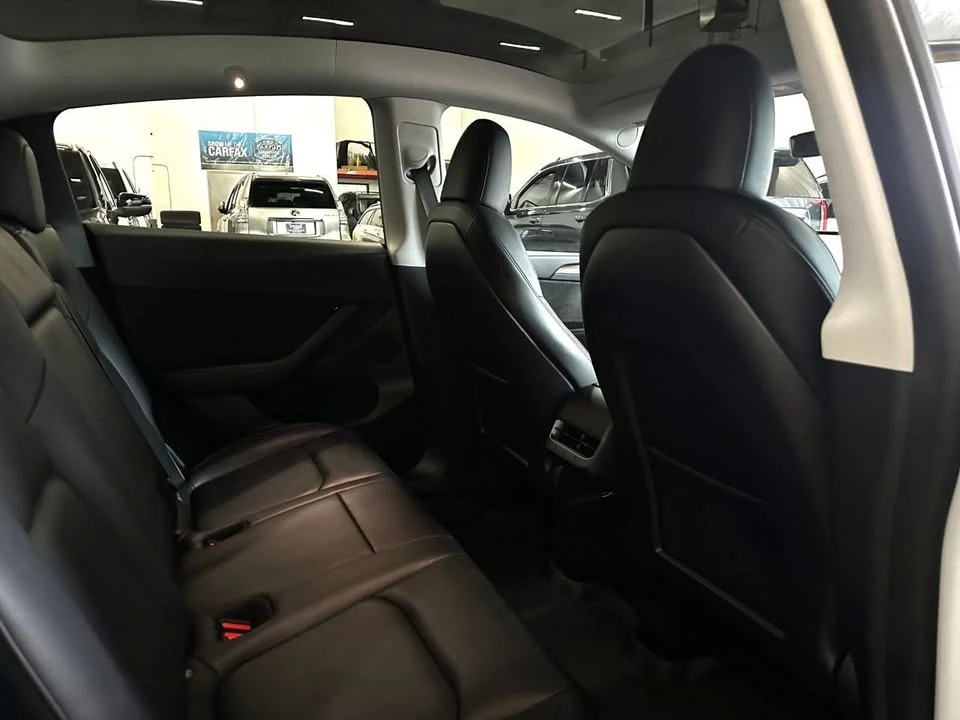 2023 Tesla Model Y Performance - Image 15 of 18