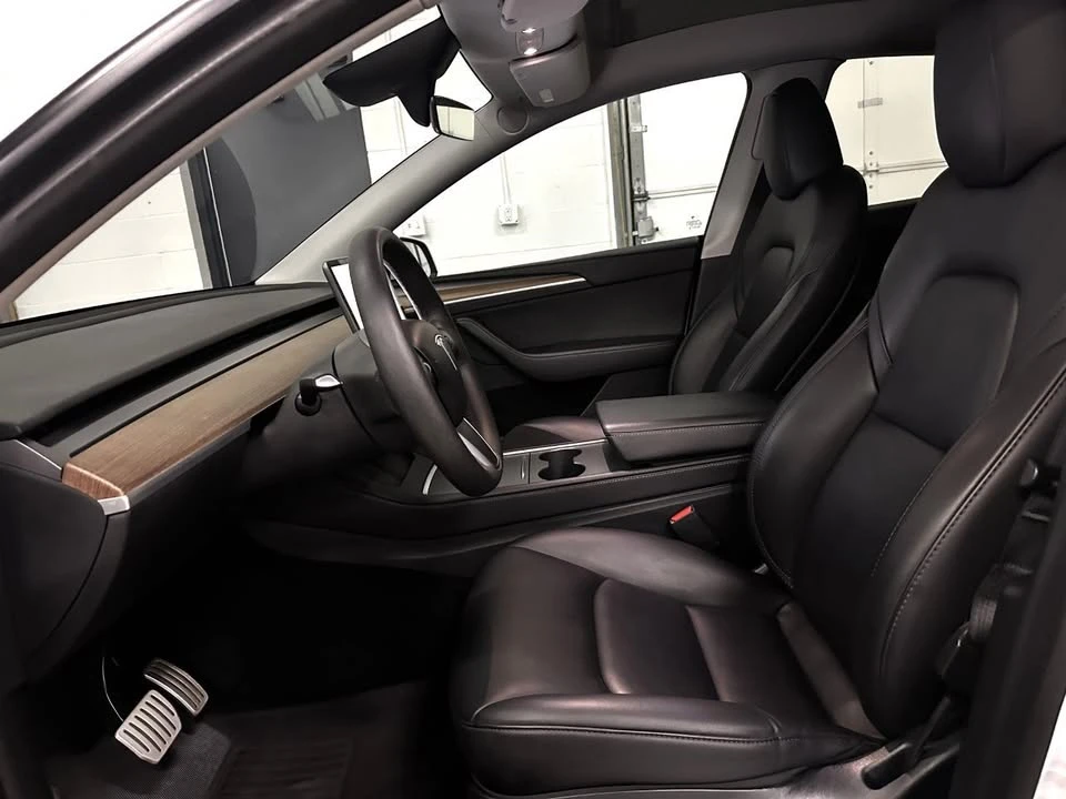 2023 Tesla Model Y Performance - Image 10 of 18