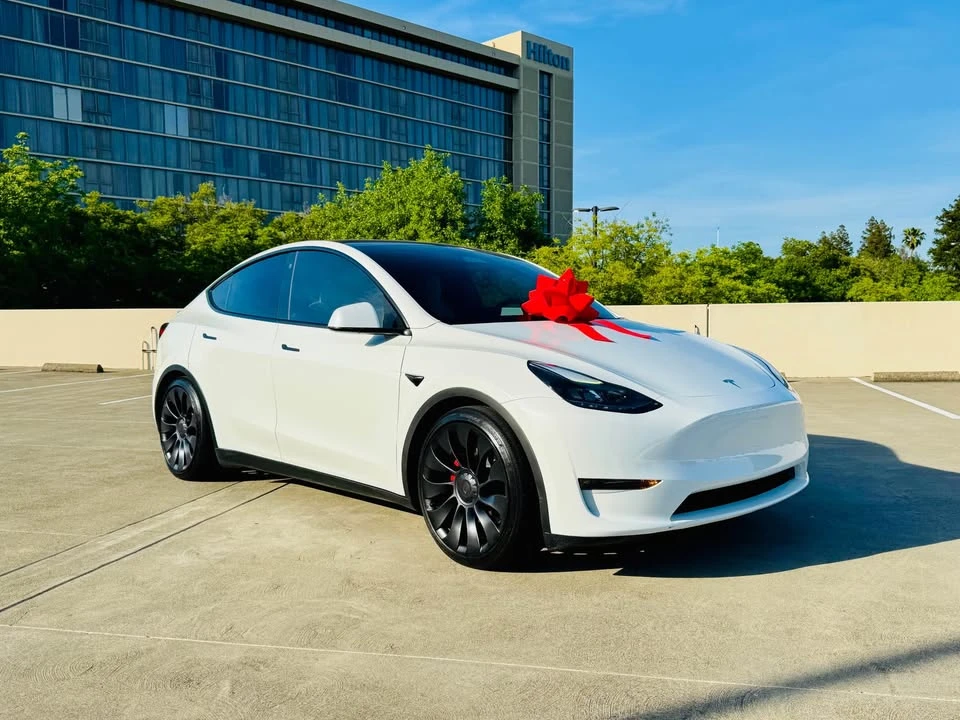 2023 Tesla Model Y Performance - Image 19 of 20
