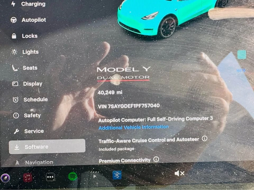 2023 Tesla Model Y Performance - Image 16 of 20