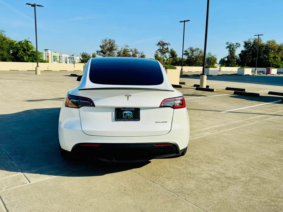 2023 Tesla Model Y Performance - Image 2 of 20