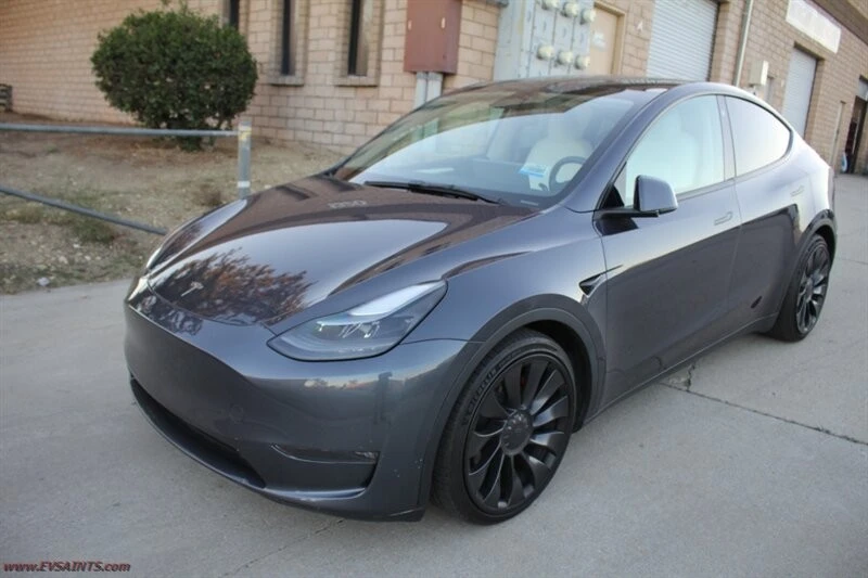 2023 Tesla Model Y Performance - Image 10 of 21