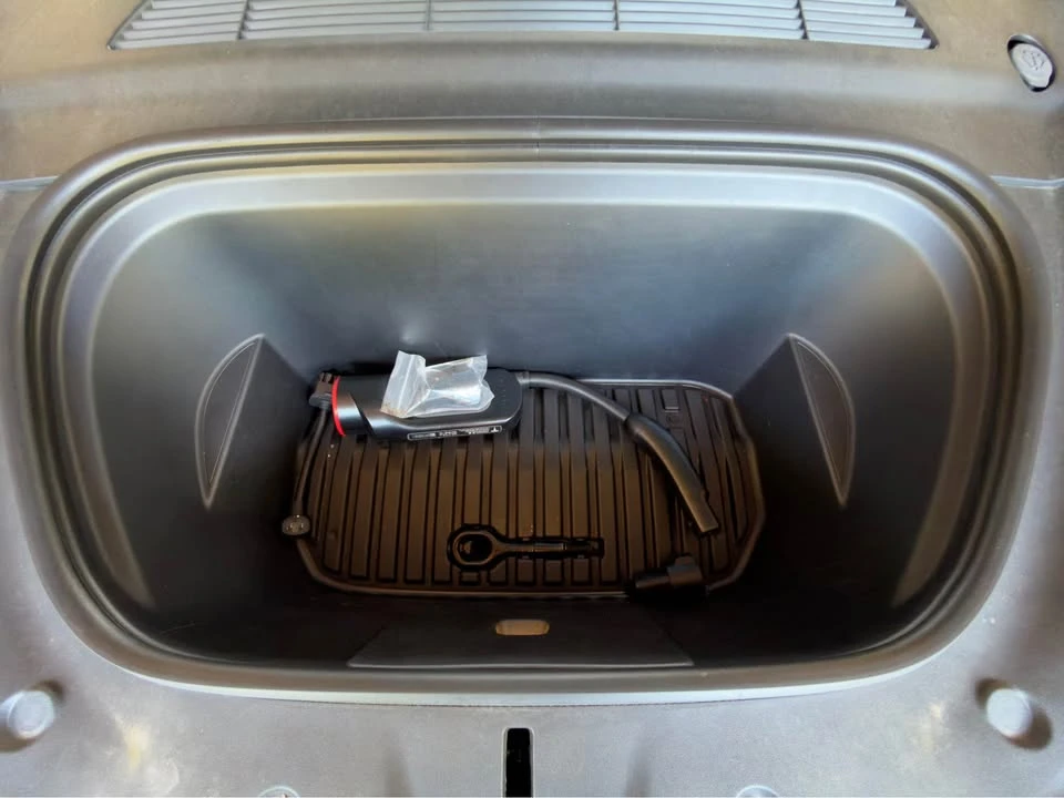 2023 Tesla Model Y Performance - Image 13 of 20