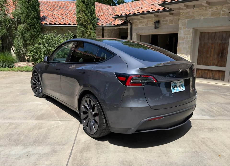 2023 Tesla Model Y Performance - Image 3 of 20